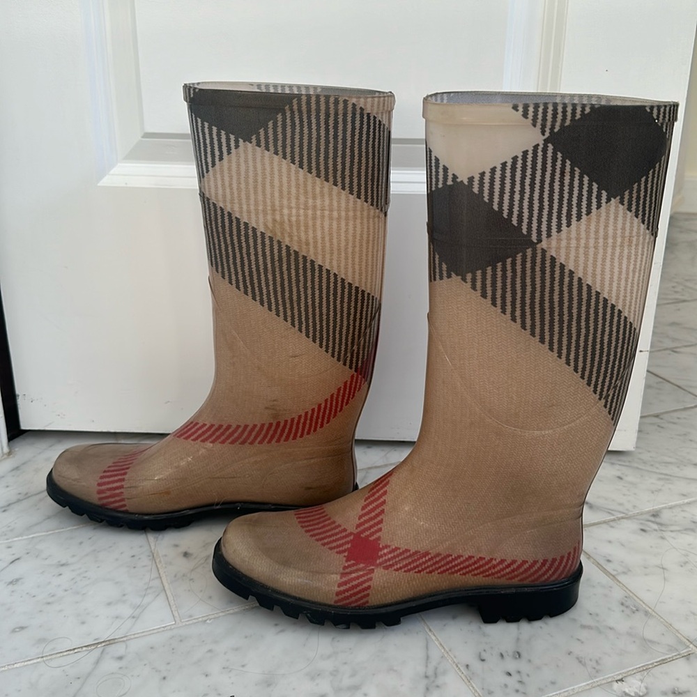 Burberry rain boots